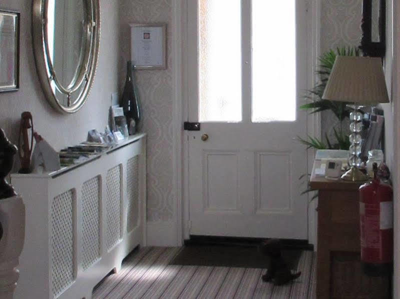 Number 97 Hotel Hastings Bagian luar foto